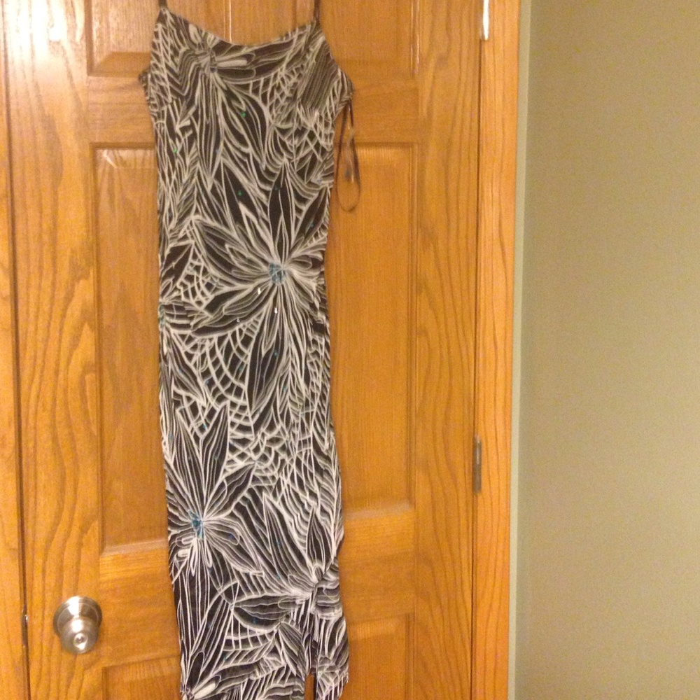 VINTAGE EVA BLUE- Black & White Floral Beaded Asymmetrical Midi Dress